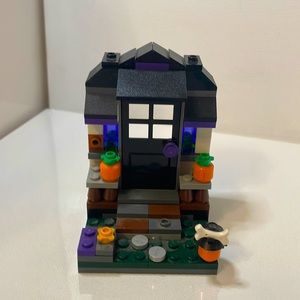 Halloween lego small house
